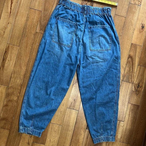 New with Tags Free People -We the Free Sawyer Boyfriend Taper Jeans- Size Small - Picture 12 of 14